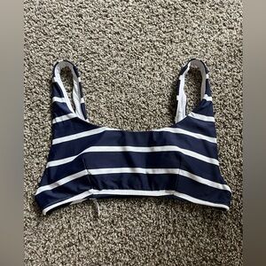 LAST CHANCE Aerie Scoop swim top